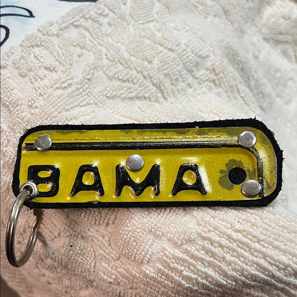 Source Unknown Yellow and Black Key Holder - Picture 1 of 2